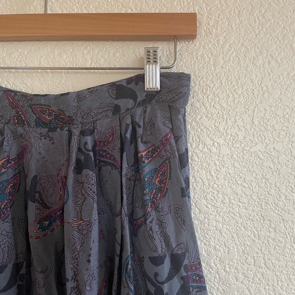Vintage | blue paisley skirt midi length high waisted side pockets size … - Picture 4 of 9